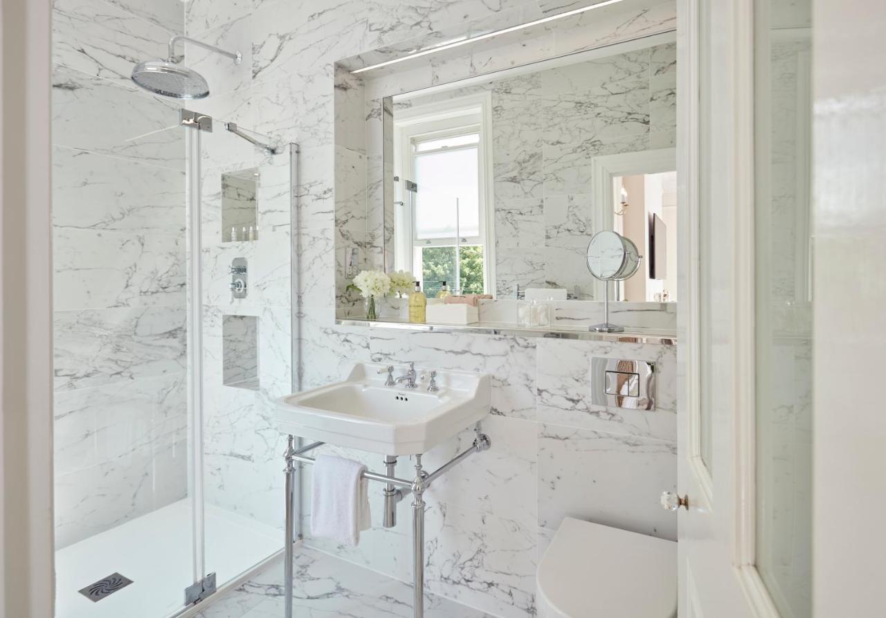 Bathen House Boutique Hotel Exterior foto Bathroom