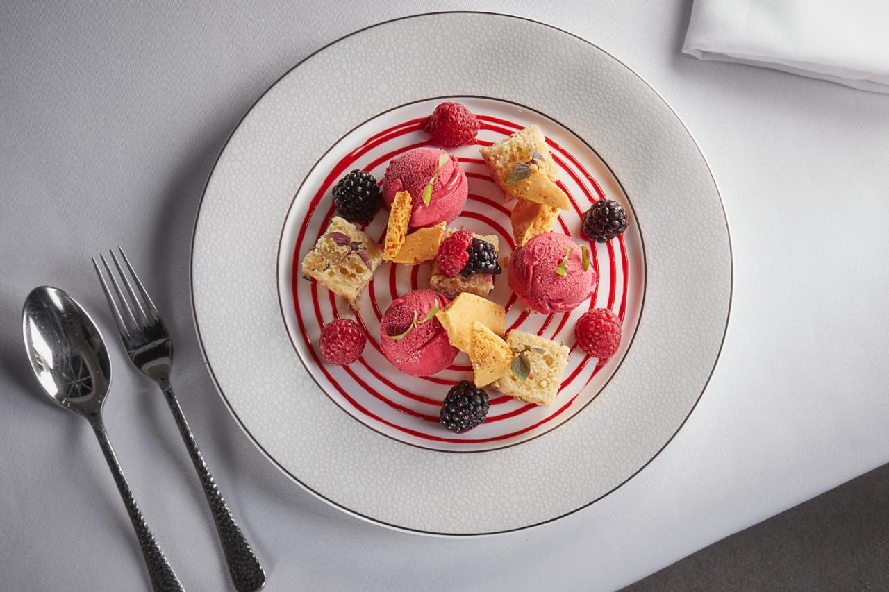 Bathen House Boutique Hotel Exterior foto A fruit salad