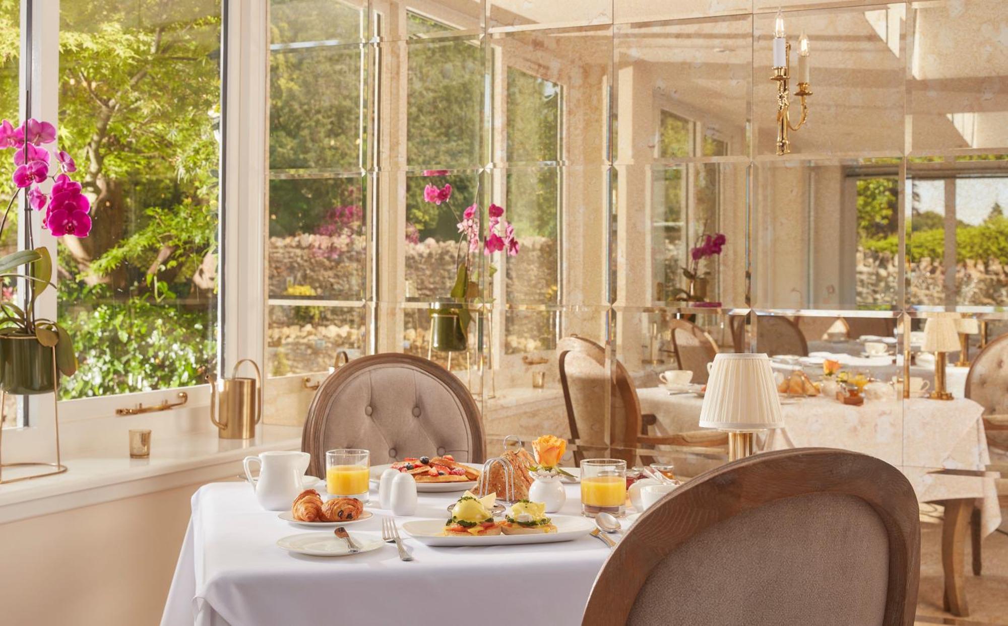 Bathen House Boutique Hotel Exterior foto Breakfast at the Hotel
